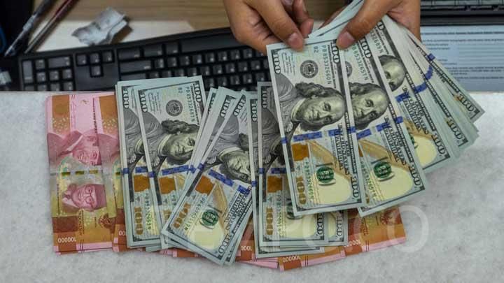 Badai Dolar Menembus Rp18.000: Apa Dampaknya bagi Pelanggan Aplikasi Premium di Indonesia?